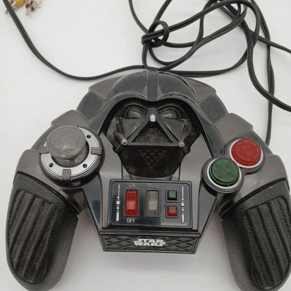 Video Game Controller Lot of 4 Jakks Pacific Star Wars Darth Vader Plug And Play